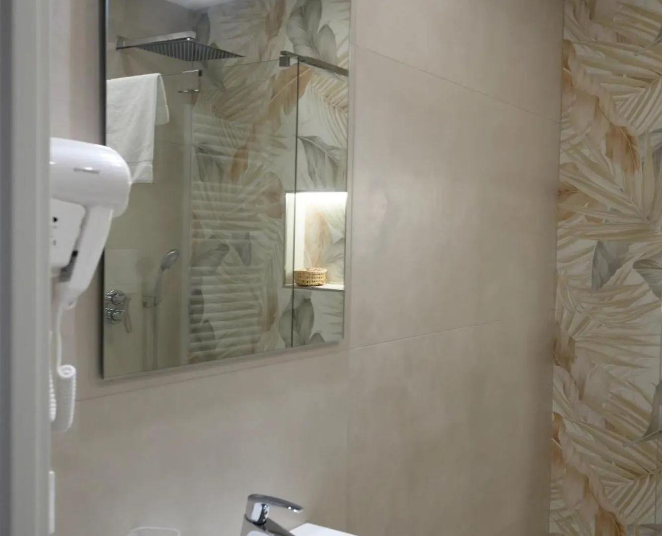 Oros Rooms Παλέρμο Δωμάτια σε οικογενειακή κατοικία